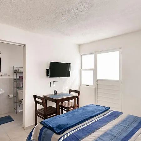 Micro Studio Perfect For Backpackers, Couples, 3 Min Drive To Playa El Nino Cancún Exterior foto