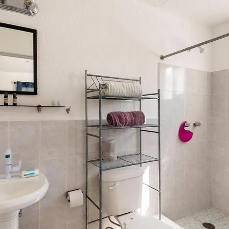 Micro Studio Perfect For Backpackers, Couples, 3 Min Drive To Playa El Nino Cancún Exterior foto