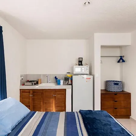 Micro Studio Perfect For Backpackers, Couples, 3 Min Drive To Playa El Nino Cancún Exterior foto