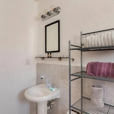 Micro Studio Perfect For Backpackers, Couples, 3 Min Drive To Playa El Nino Cancún Exterior foto