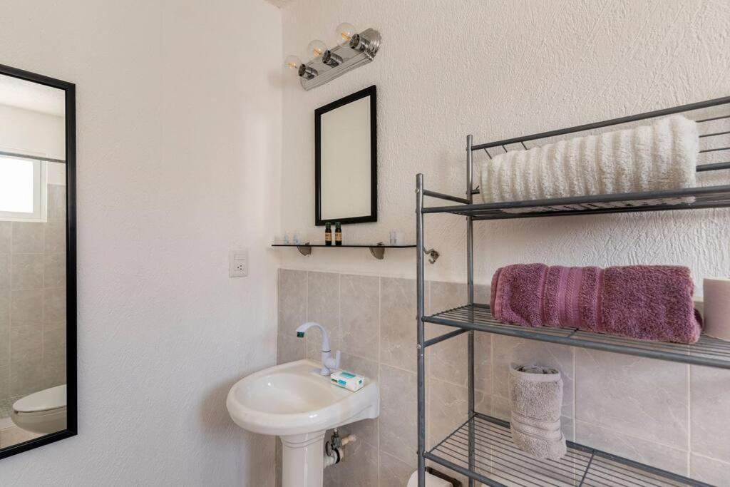 Micro Perfect For Backpackers, Couples, 3 Min Drive To Playa El Nino Apartamento