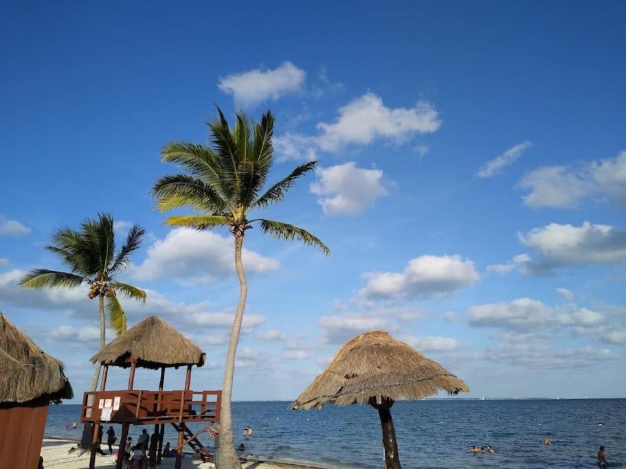 Micro Perfect For Backpackers, Couples, 3 Min Drive To Playa El Nino Cancún
